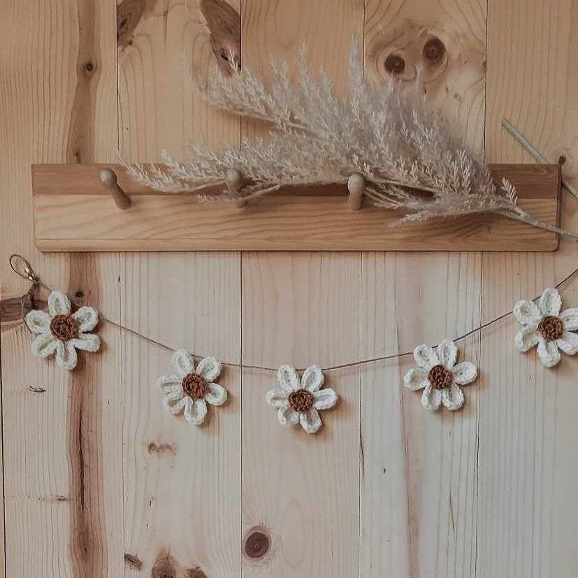 Daisy Garland | Custom Daisy Garland | Daisy Decor | Daisy Nursery Decor | Daisy Birthday Party Decor