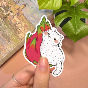 Sticker chat mignon | Autocollant chat fruit du dragon Autocollant kawaii Autocollant mignon Autocollant en vinyle Autocollant imperméable Autocollant alimentaire Autocollant animal mignon