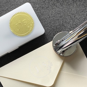 Personalisierter Prägestempel, Hochzeit Prägestempel, Adressstempel, Benutzerdefinierter Prägestempel, Prägestempel, Hochzeitsprägestempel mit Initialen