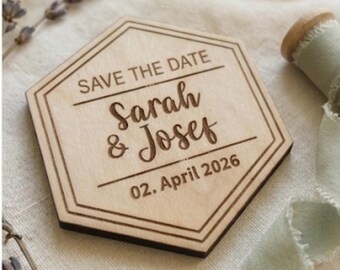 Carte d'invitation personnalisée en bois « Save the Date » – invitation de mariage hexagonale – gravée avec les noms et la date – style bohème vintage – 8 x 10 cm