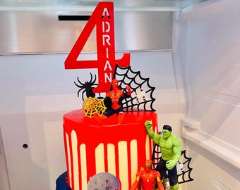 Gâteau d'anniversaire personnalisé avec nom et âge de super-héros | Spiderman Avengers