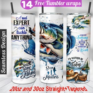 Op de afbeelding: Drie verschillende ontwerpen voor een 20oz of 30oz tumbler-hoes met vismotieven. Het eerste ontwerp toont een blauwe en groene vis die uit het water springt, met de tekst "A reel EXPERT can tackle ANYTHING". Het tweede ontwerp toont een blauwe en groene vis die uit het water springt, met de tekst "Size Matters". Het derde ontwerp toont een hengel, een visdoos en een hoed met de tekst "A bad day fishing is better than a good day at work. I'd rather be fishing."