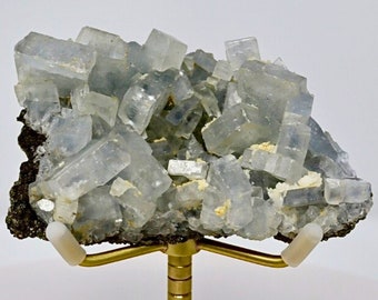 Baryte on Pyrite