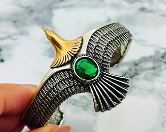 925 Sterling Silver Unisex Eagle Icon Emerald Stone Bracelet, Handmade Silver Bracelet, Animal Bracelet, Unique Bracelet, Gift Bracelet