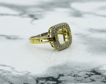 Anillo de plata de ley 925 quilates hecho a mano: diseño de círculo abierto con piedra de circón cuadrada.