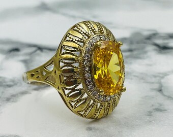 Vintage 925K Sterling Silver Citrine Ring: Yellow Stone Jewelry