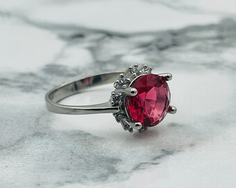 925K Sterling Silver Rose Red Garnet Ring: Oval Stone