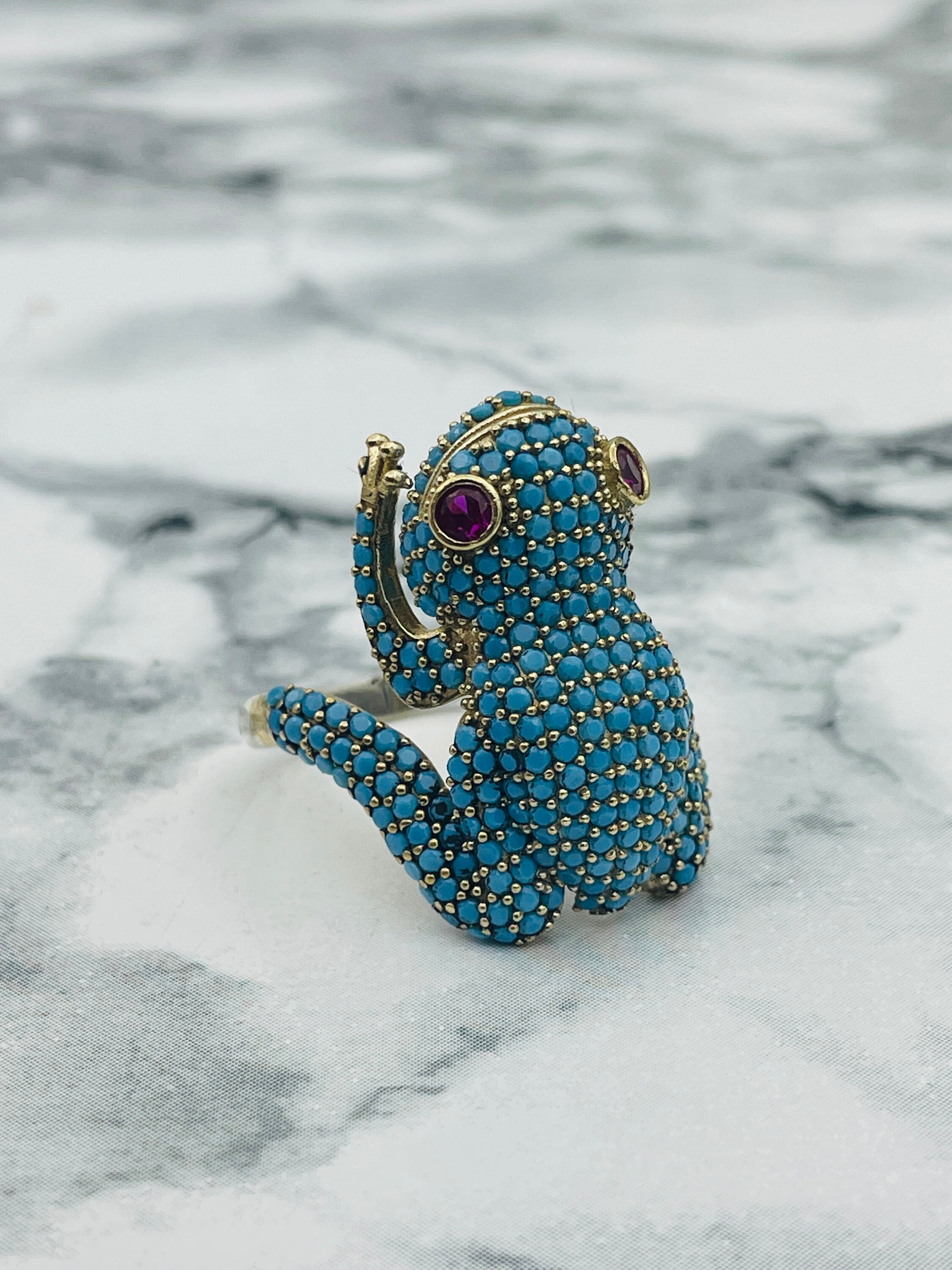 Bague Grenouille Art Nouveau Vers 1910 - Or 18k Avec Saphirs Et Turquoise - Taille 50 - Occasion Avec Oxydation Ancienne