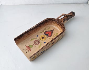 Antique painted wooden shovel | Rustic grain shovel/flour scoop | Folk art peasant painting with heart & flowers | Vintage country house decor