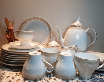 Hutschenreuther POESIE Gold Rim Cup Milk Jug Sugar Bowl Coffee Pot Plates for 5 People Service Set