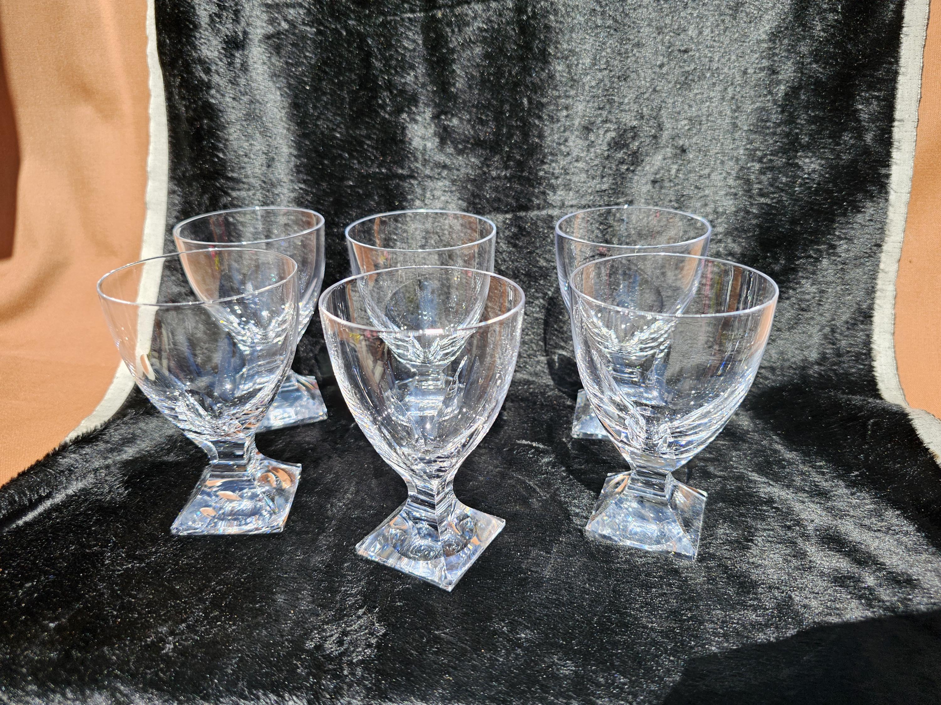 Square footed glasses