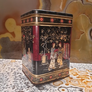 old tin can tea tin large storage tin Geisha China/Japan ceremony cranes 