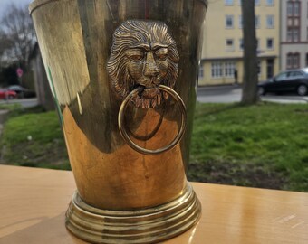 Lion's head brass champagne/wine cooler, gold-plated, over 30 cm