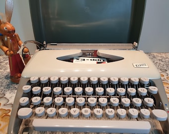 Adler Tippa typemachine met koffer