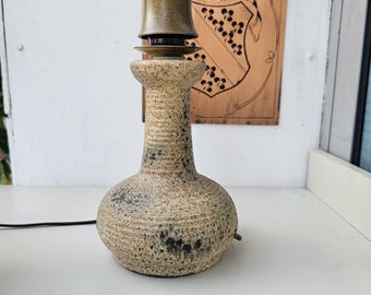 Vintage 1970s ceramic table lamp | Mid-century lamp base, beige and brown | Rustic studio ceramic retro light, 25 cm