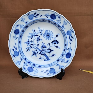 Teichert City of Meissen Saxony onion pattern plate 25 cm diameter, 4 cm depth, 1 piece