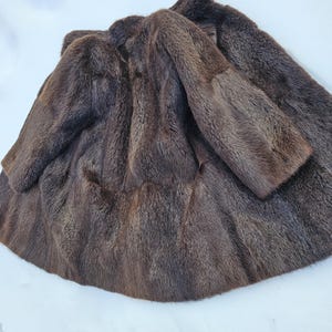 Vintage nutria pälskappa för kvinnor, storlek S - 40 cm axelbredd