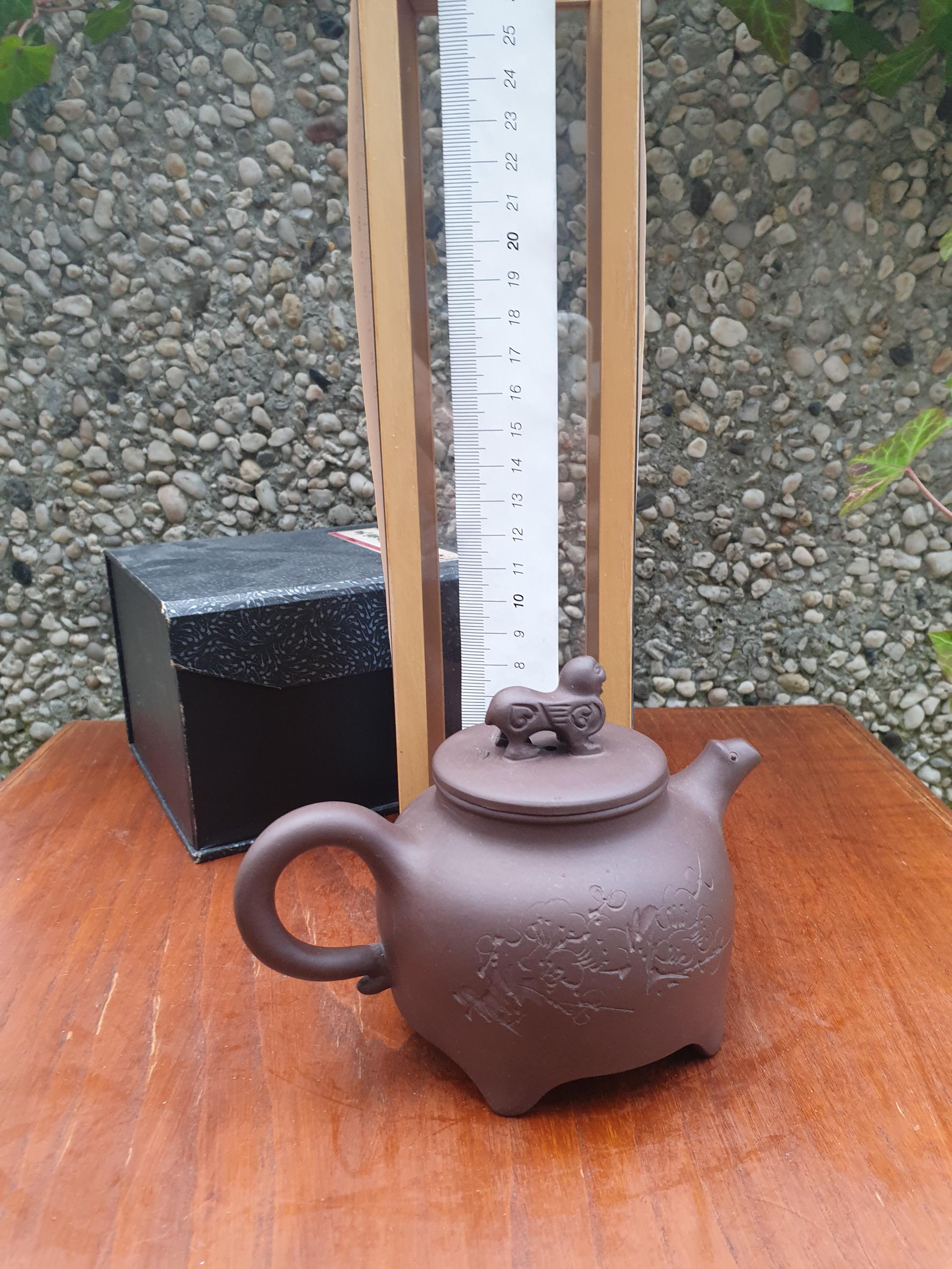 Chinese Yixing Zisha Clay Teapot Lion Pot Ge Taozhong 380ml