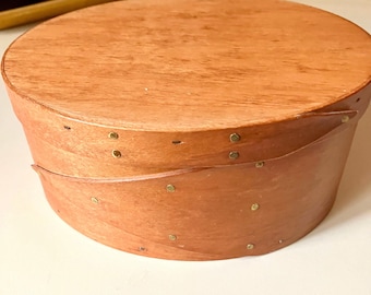 Antique Shaker Box With Rare Opposed Finger Lid Design Primitive Wooden Folk Art