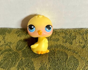 Vintage Hasbro Littlest Pet Shop LPS Baby Chick Yellow Toy Figure