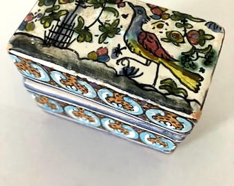 Antique Folk Art Trinket Box: Hand-Painted Bird Design, Early 1800s Estate Piece