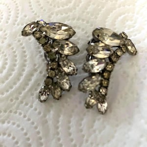 Rare Weiss Rhinestone Clip Earrings