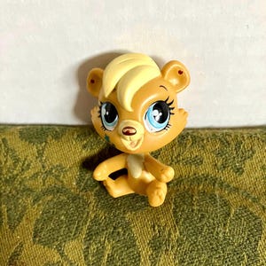 Littlest Pet Shop LPS Bear With Blue Eyes Hasbro Toy Original
