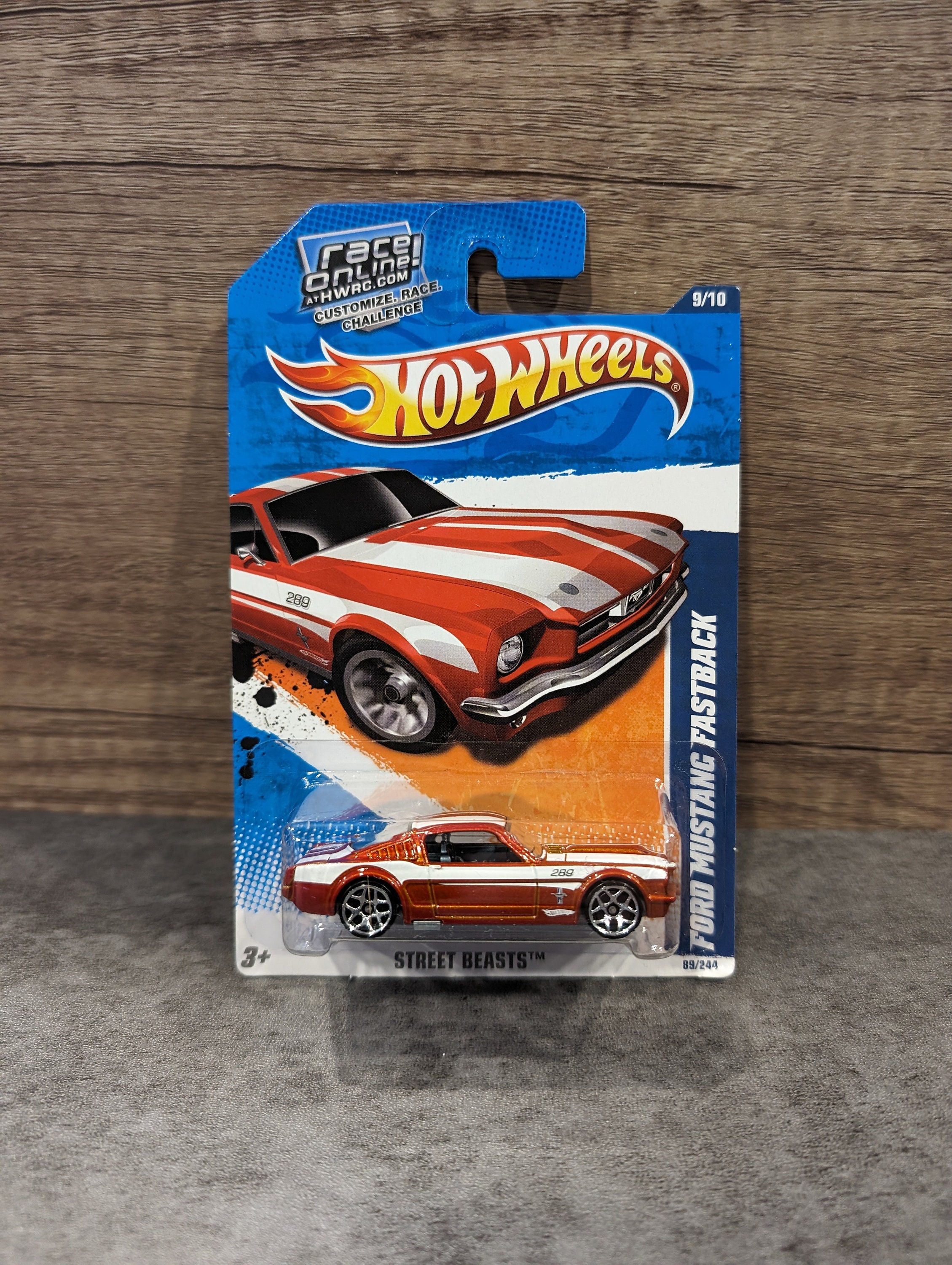 Hot Wheels Ford Mustang Fastback 2011 Street Beasts Series