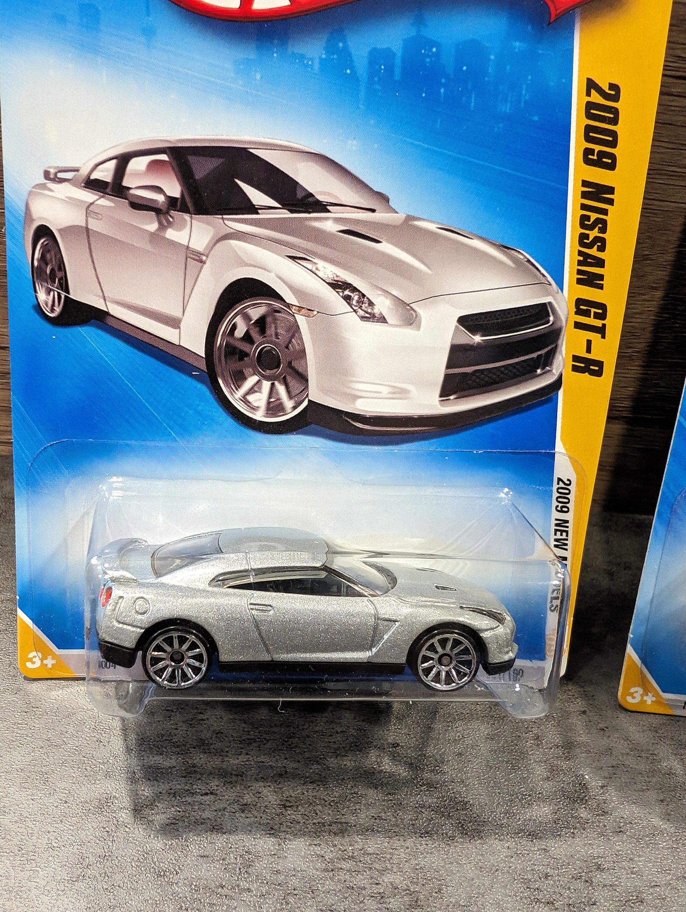 Hot Wheels 2009 New Models Series - Nissan GTR, Corvette, Ferrari