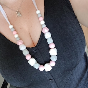 Nursing necklace