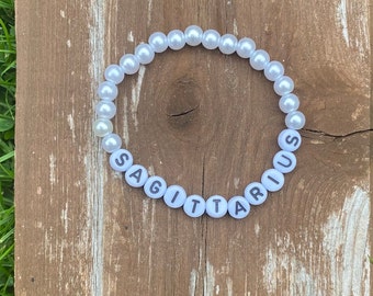 Bracelet personnalisé de perles du zodiaque : Bracelet personnalisé avec nom de signe astrologique