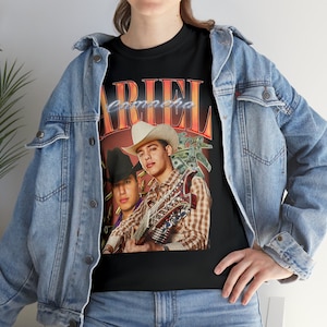 T-shirt unisex Ariel Camacho / El Rey de Corazones / Ariel Camacho por siempre / Los Plebes del Rancho / Regalo fan Ariel Camacho / Regionale immagine 2