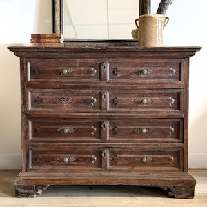 Large Early 18th Century Northern Italian Walnut Chest of Drawers