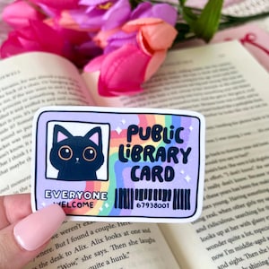 de bibliothèque publique Sticker livresque arc-en-ciel de Zazzle.be Liste d'envies Vous avez des idées ? Vinyle imperméable | Sticker pour chat, rétro, coloré, esthétique | Sticker bouteille d'eau pour ordinateur portable Kindle