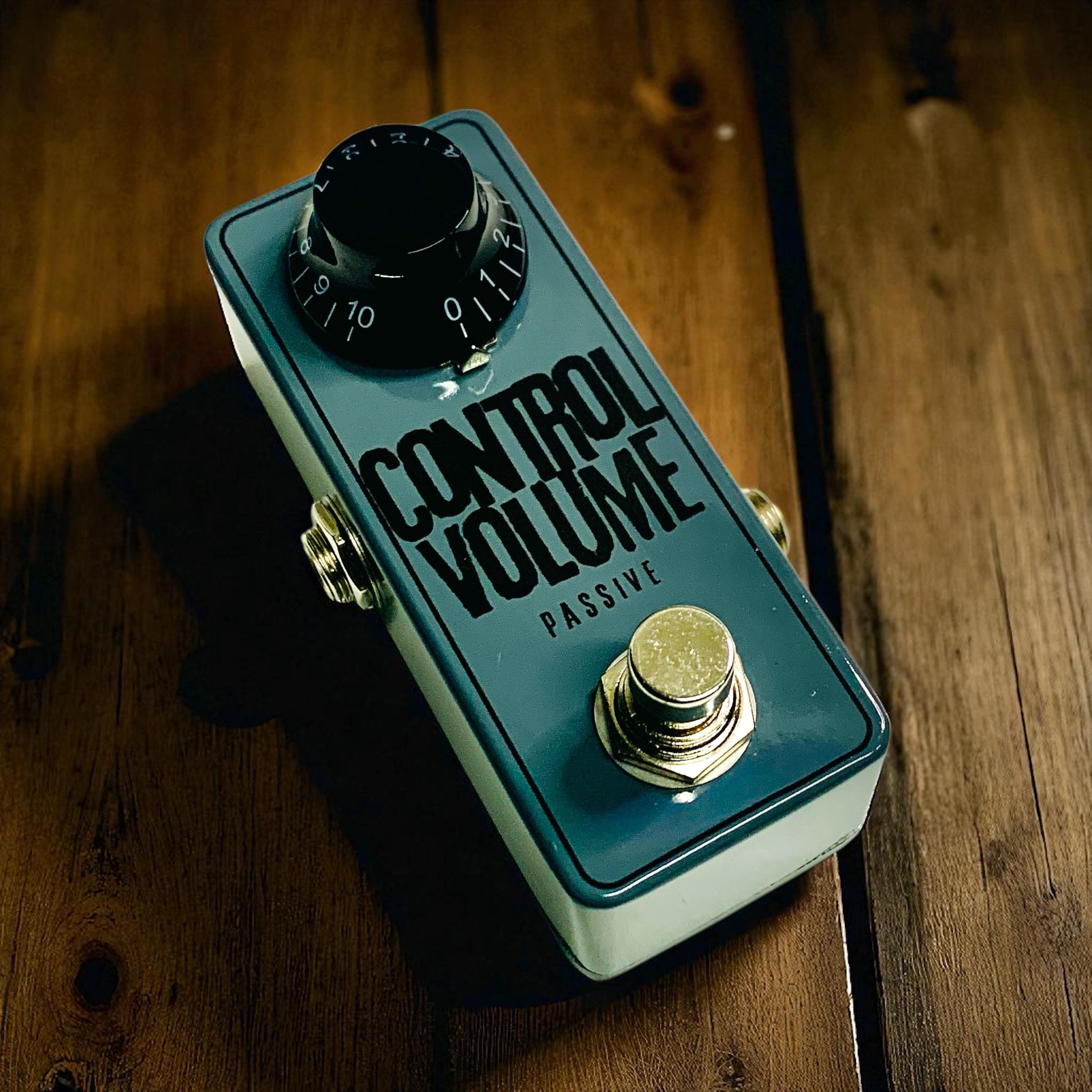 Passive Volume Control Pedal for Guitar and Bass - CONTROL VOLUME