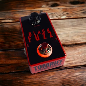 Schweres Fuzz-Gitarrenpedal für Doom – BLACKFUZZ