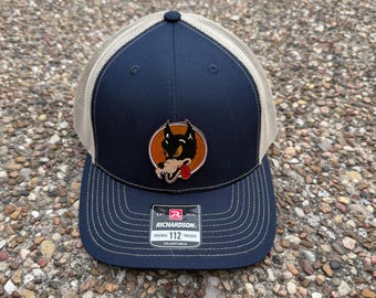 Dankbarer Tod | Wolf Aufnäher Mütze | Laser graviert | Handbemalt | Echtes Leder