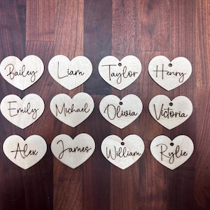 Corazones de madera / Etiquetas con nombre / Fichas / Letreros / Exhibidores / Grabados con láser / Personalizables