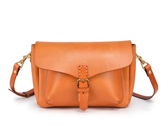 Isla Flap Crossbody