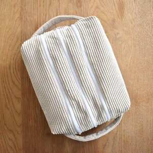XL Kosmetiktasche aus Cord Beige mit Haken, Kulturbeutel beige, Kulturtasche Cord Creme, Schminktäschchen, Kosmetiktäschchen Kosmetikbeutel