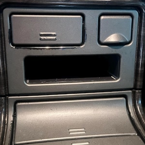 2003-2006 Denali / Escalade Lagerung Cubby CD-Wechsler Ersatz Risper Denali Yukon Denali GMC Cadillac