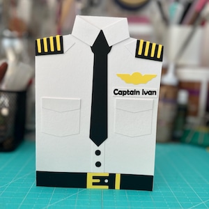 Cartão de uniforme de piloto personalizado feito à mão para entusiastas da aviação, cartão exclusivo inspirado em piloto com design uniforme - ótimo presente para pilotos