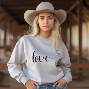 Love Heart Sweatshirt: Unisex Valentine&#39;s Day Crewneck
