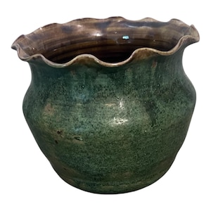 Handmade Studio Pottery Green Speckled Wavy Rim Bowl Planter Signed