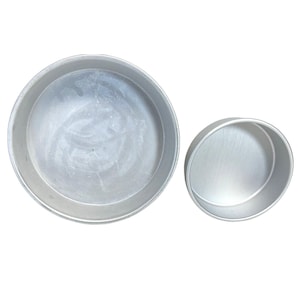 Wilton 6&quot; & 9&quot; Round 2&quot; Cake Pans Aluminum 2105-7908 Set Of 2 Durable Bakeware