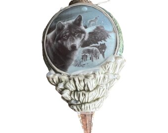 Bradford Edition Call Of The Wilderness Wolf Ornament Kevin Daniel 2000 Porcelain