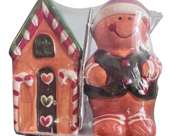 Gingerbread Man and House Salt & Pepper Ceramic Christmas  Holiday Shakers NEW