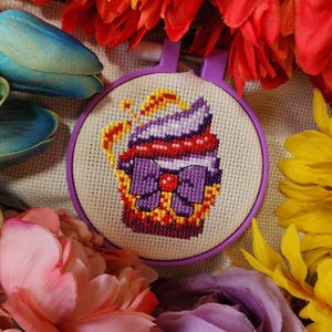 Mars Flame Sniper Cupcake - A Cross Stitch Pattern inspired by Pretty Guardian Sailor Moon
