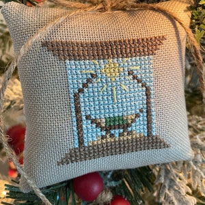 Nativity Spool - Christmas Spool Series by Crafty Bluebonnet Designs | PDF/Digital Cross Stitch Pattern
