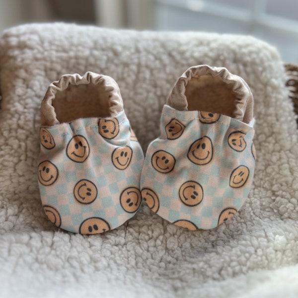 Baby Moccs, Blue Checker Smiley, Baby Booties, Crib Shoes, Soft Sole Shoes, Barefoot Shoes, Baby Shoes, Moccasins, Trendy Baby, Baby Gift